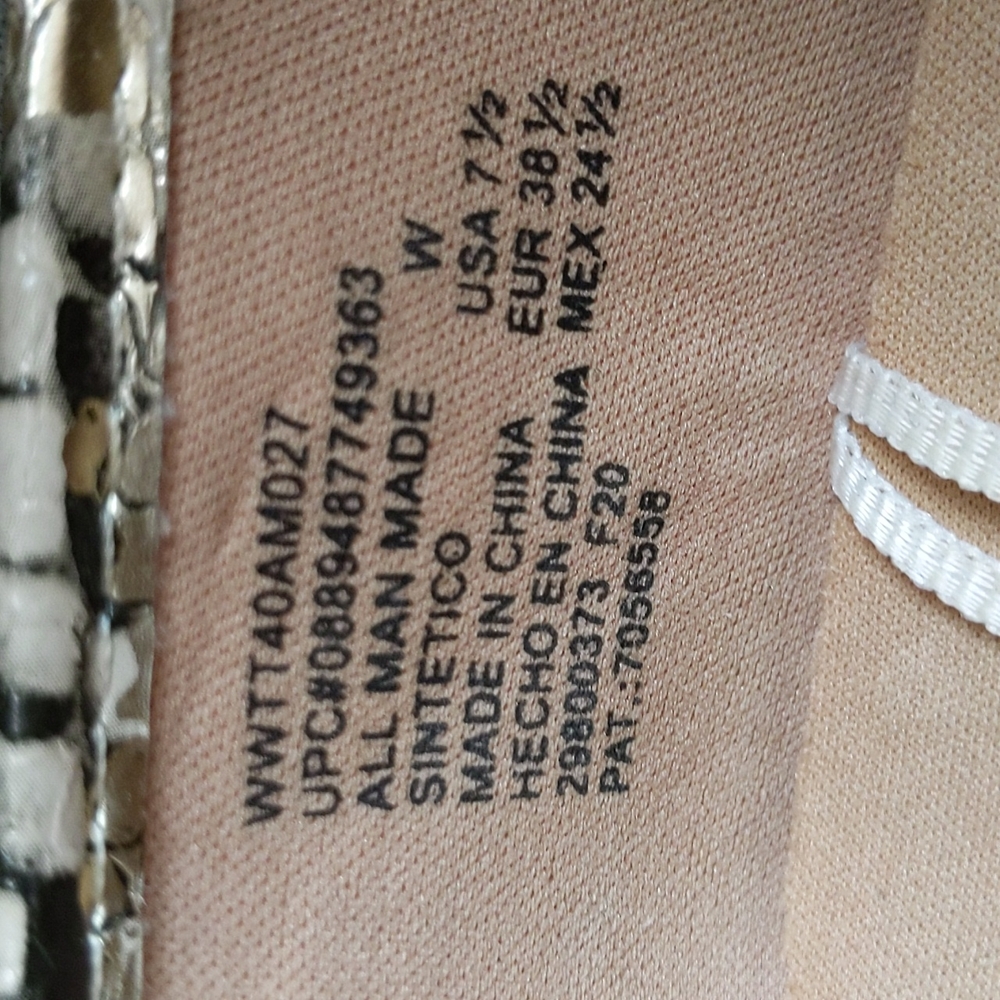 Time and Tru Memory Foam Faux Snakeskin Sneakers 7.5W Tan Black - Picture 3 of 16